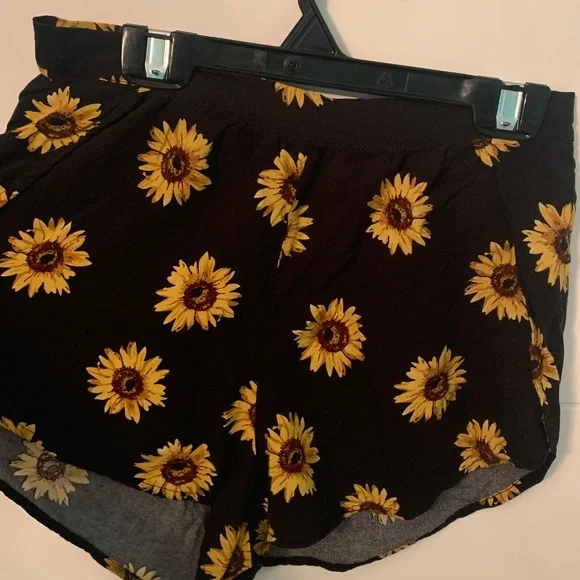Sunflower Shorts - Picture 4 of 4